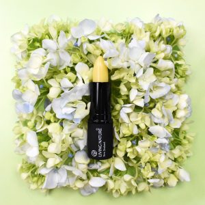 Son dưỡng môi Living Nature Lip Hydrator 01